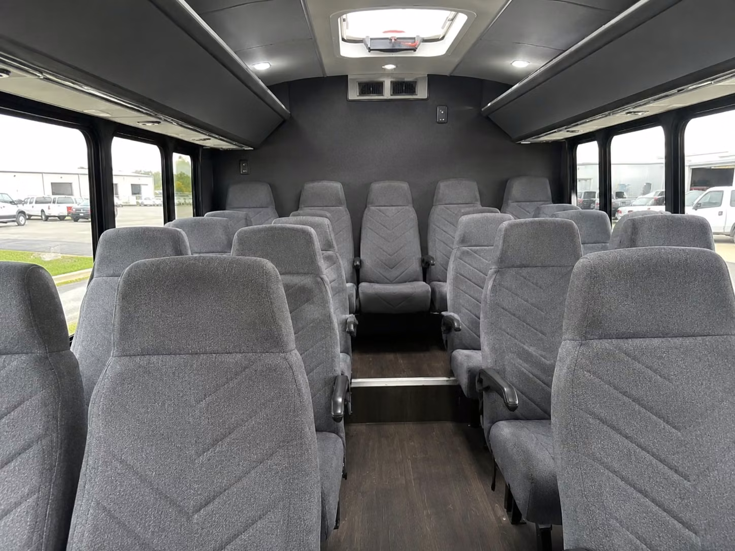 jonesboro 18 passenger minibus rental