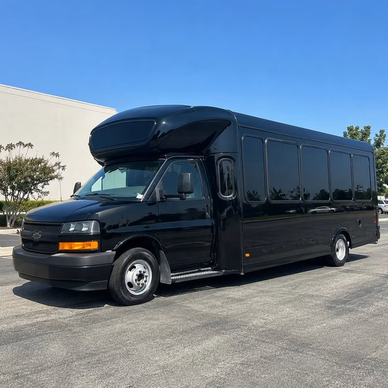 prom night party buses in jonesboro that keep the celebration going before you even arrive