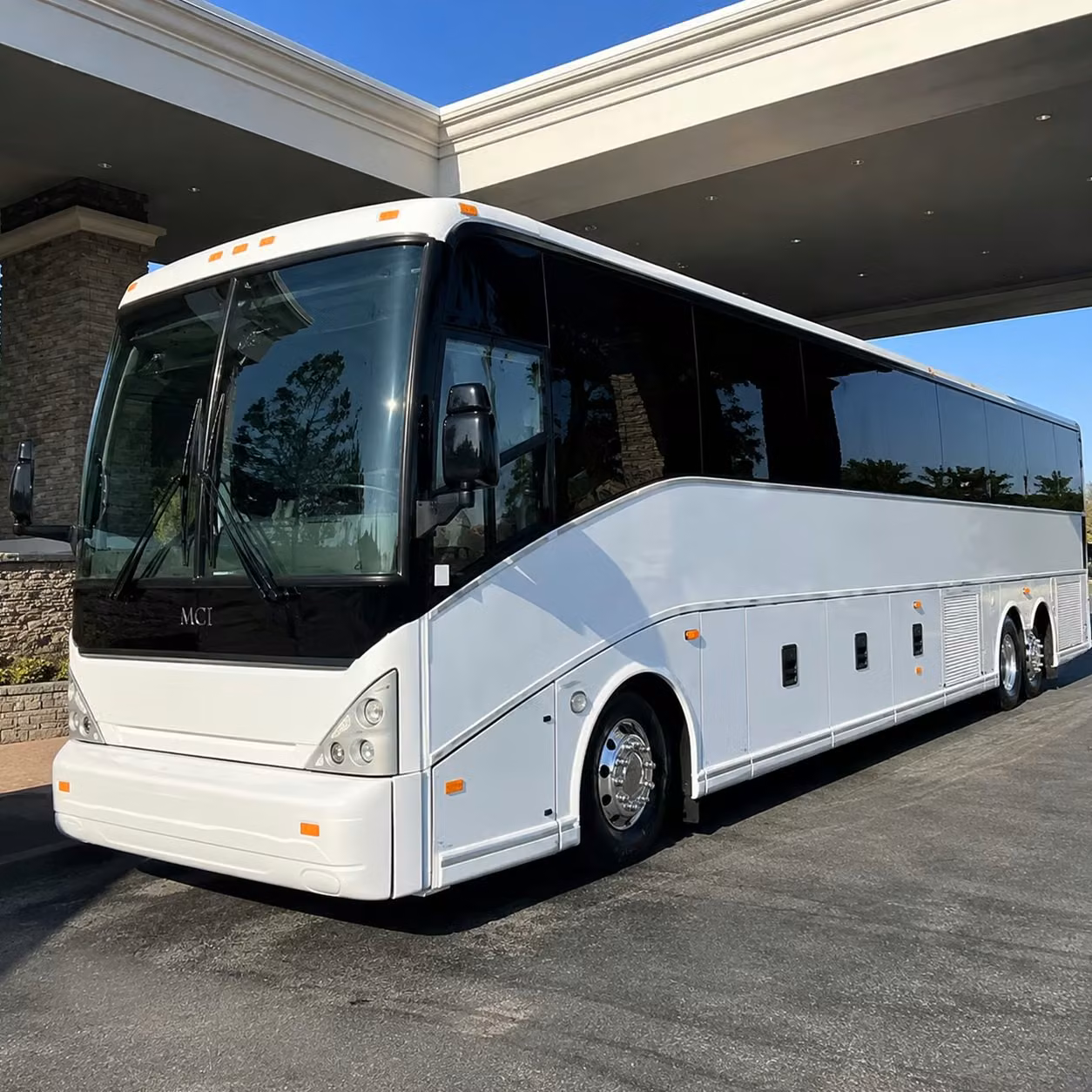 road trips to memphis concerts are way more fun on a charter bus