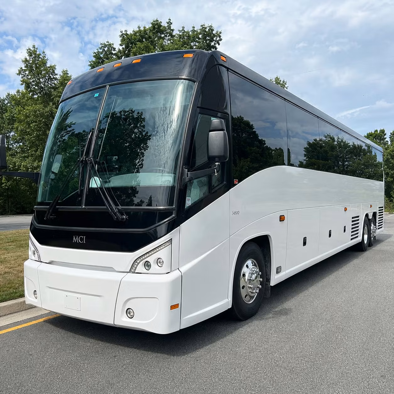 sports teams and fan groups book long distance transportation from jonesboro to any stadium