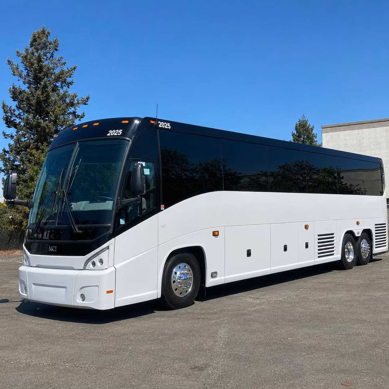 sunday service shuttles that keep your congregation connected in jonesboro